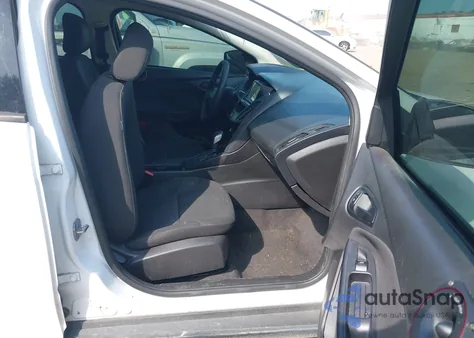 2015 Ford Focus S from USA, damaged, VIN 1FADP3E28FL321466